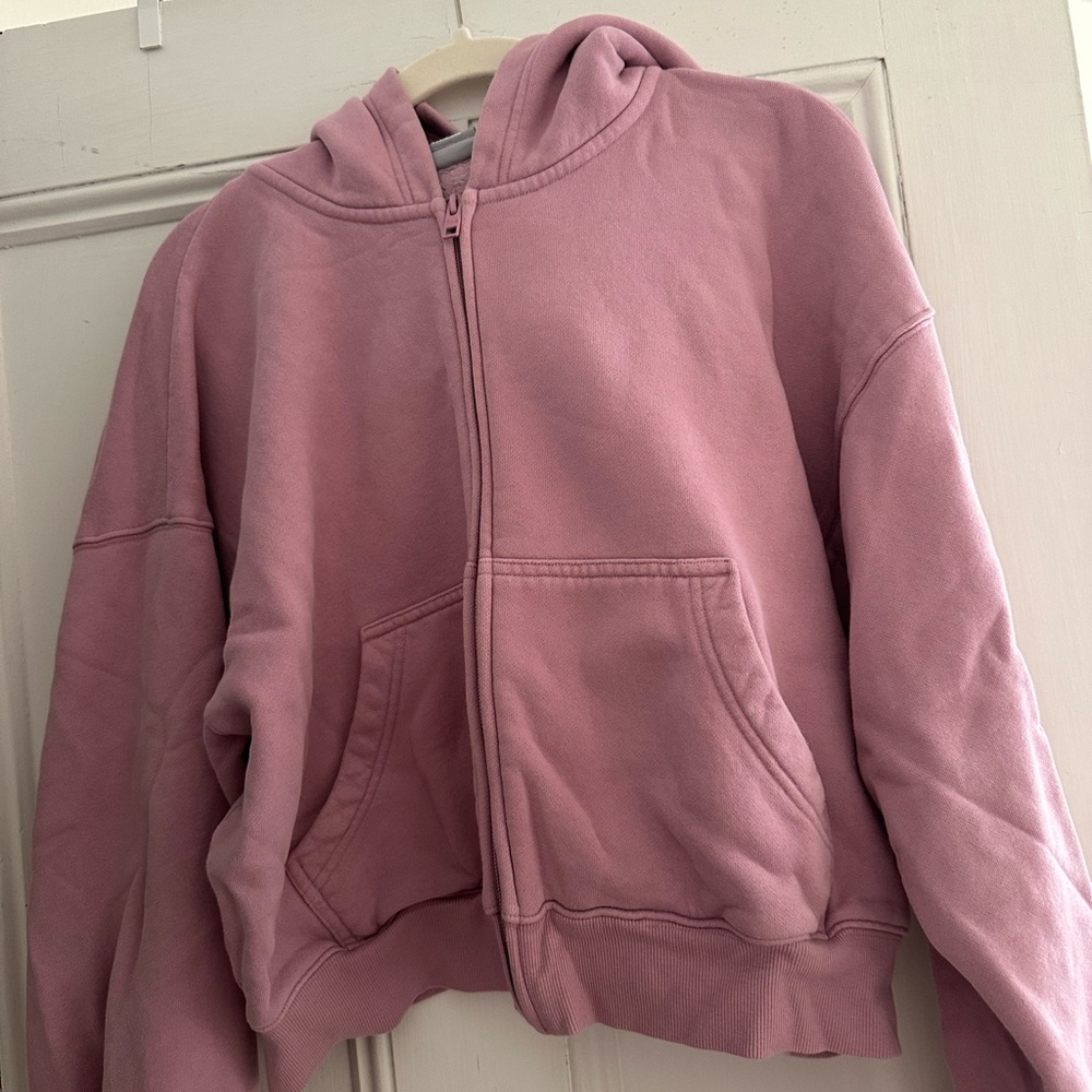 Aritzia TNA Boyfriend Cropped Hoodie